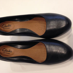 Clarks Tempt Appeal Black Leather Pumps Size 6.5